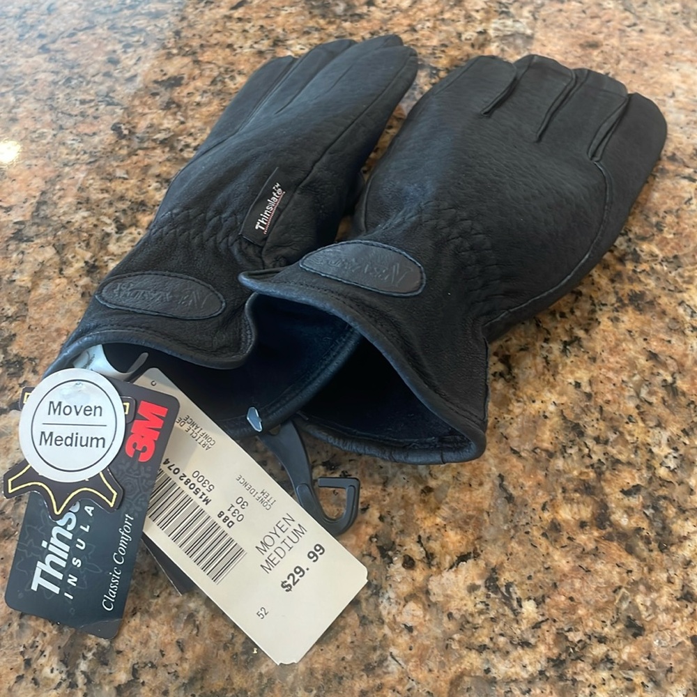 NWT Black Leather Gloves - sz M medium w Thinsulate